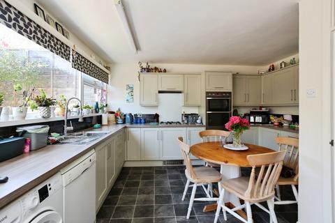 4 bedroom end of terrace house for sale, Quarry Hill Road, Tonbridge, Kent, TN9