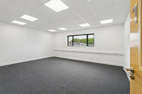 Industrial development to rent, Bicester Rd Westcott HP18 0JX