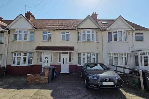 4 bedroom terraced house to rent