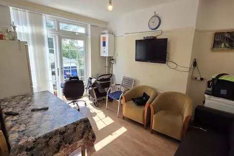 4 bedroom terraced house to rent - View 3
