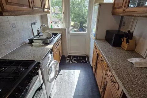 4 bedroom terraced house to rent - View 5