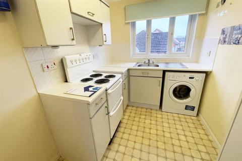 1 bedroom flat to rent, St Andrews View, Taunton TA2