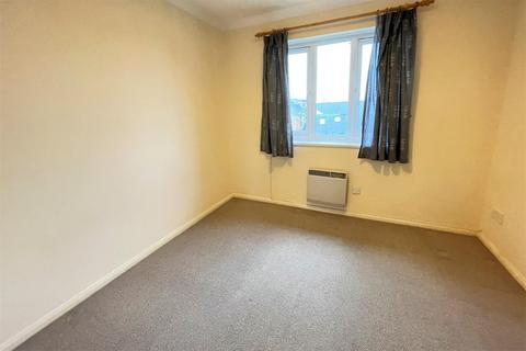1 bedroom flat to rent, St Andrews View, Taunton TA2
