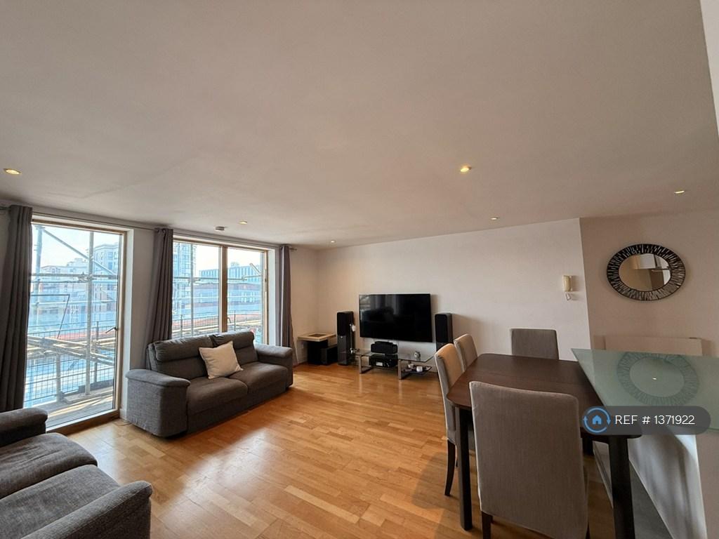 Apartment in Reading - View 3