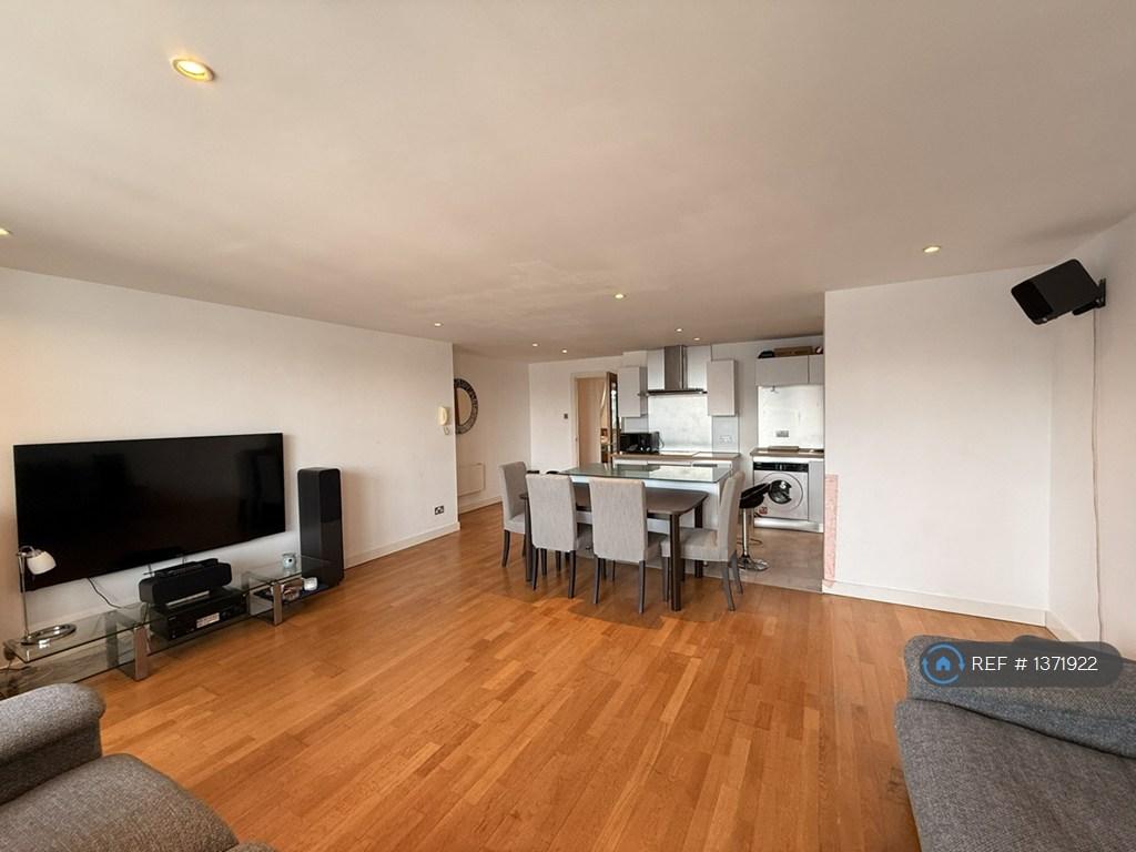Apartment in Reading - View 4