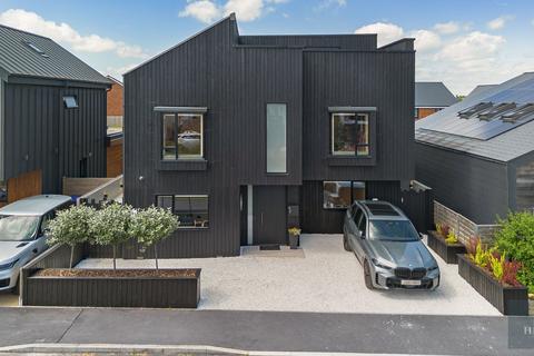 4 bedroom detached house for sale, Read Place, Ambrosden, Bicester, Oxfordshire, OX25