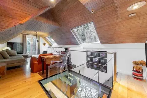 2 bedroom detached house to rent - View 3
