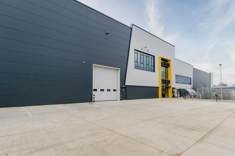 Warehouse to rent, Unit 1-3 Tewin Rd Welwyn Garden City AL7 1BD