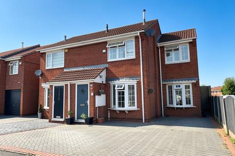2 bedroom semi-detached house for sale, Goode Close, Oldbury B68