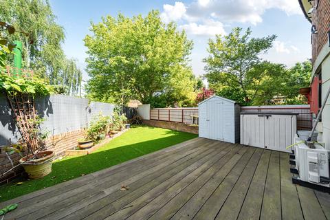 3 bedroom terraced house for sale, Plover Way, Canada Water, London, SE16