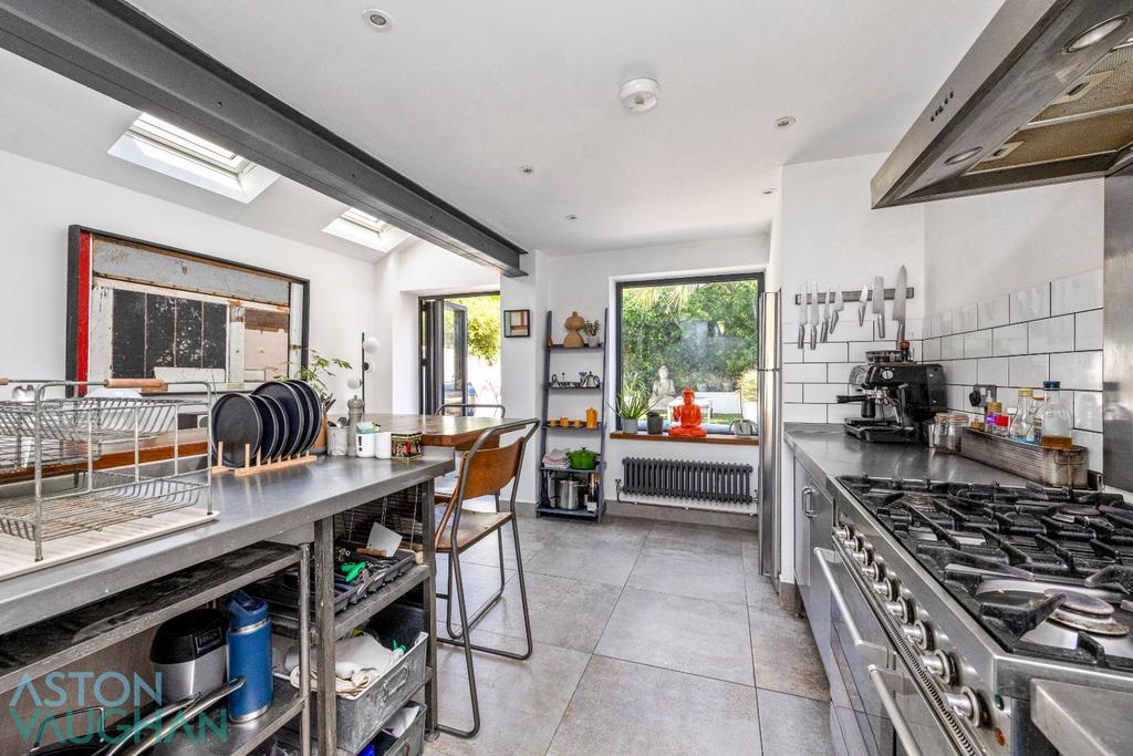 House in Brighton, Round Hill - View 5