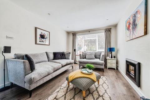 3 bedroom detached house for sale, Falkland Drive, Newbury, RG14