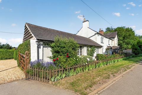 3 bedroom semi-detached house for sale, West Mains Uppingham Road, Tugby, Leicester