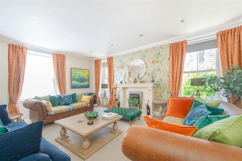 3 bedroom end of terrace house for sale, Keith House, 29 High Street, Coldstream, TD12