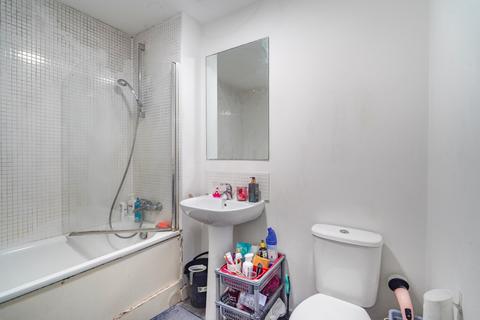 2 bedroom flat for sale, Lumen Court, Preston PR1