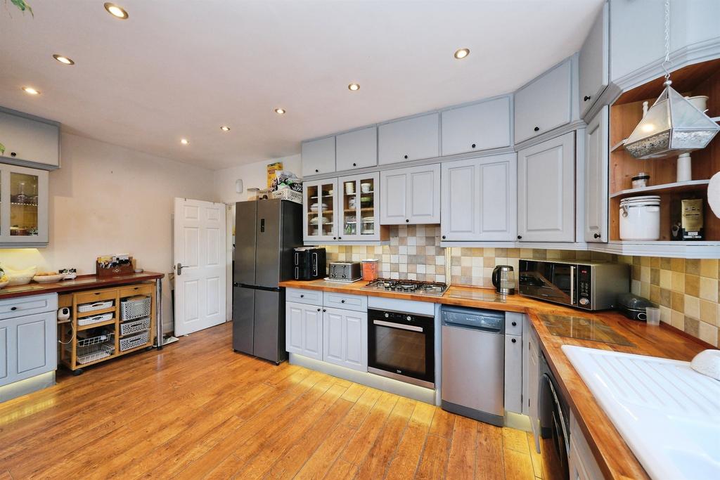 Bonet Lane, Brinsworth, Rotherham - View 6