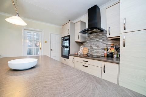 2 bedroom semi-detached house for sale, Dalestorth Road, SUTTON-IN-ASHFIELD, Nottinghamshire, NG17