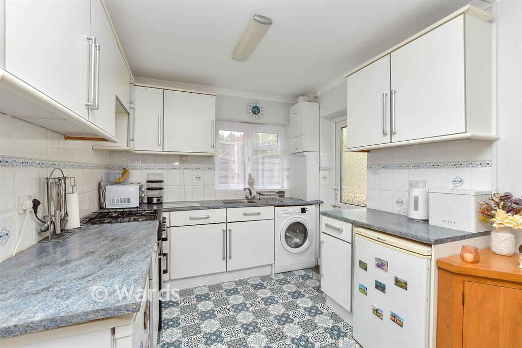 2 bedroom semi-detached house for sale