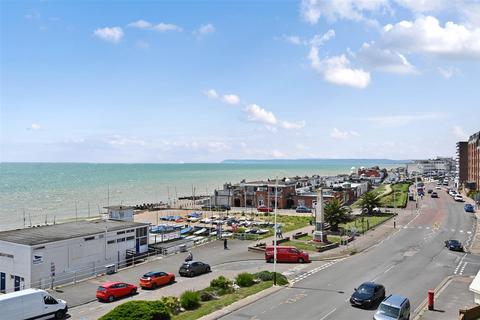 2 bedroom flat for sale, De La Warr Parade, Bexhill