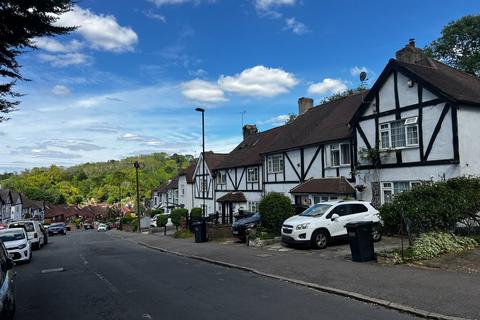 The Glade, Coulsdon, CR5 1SP