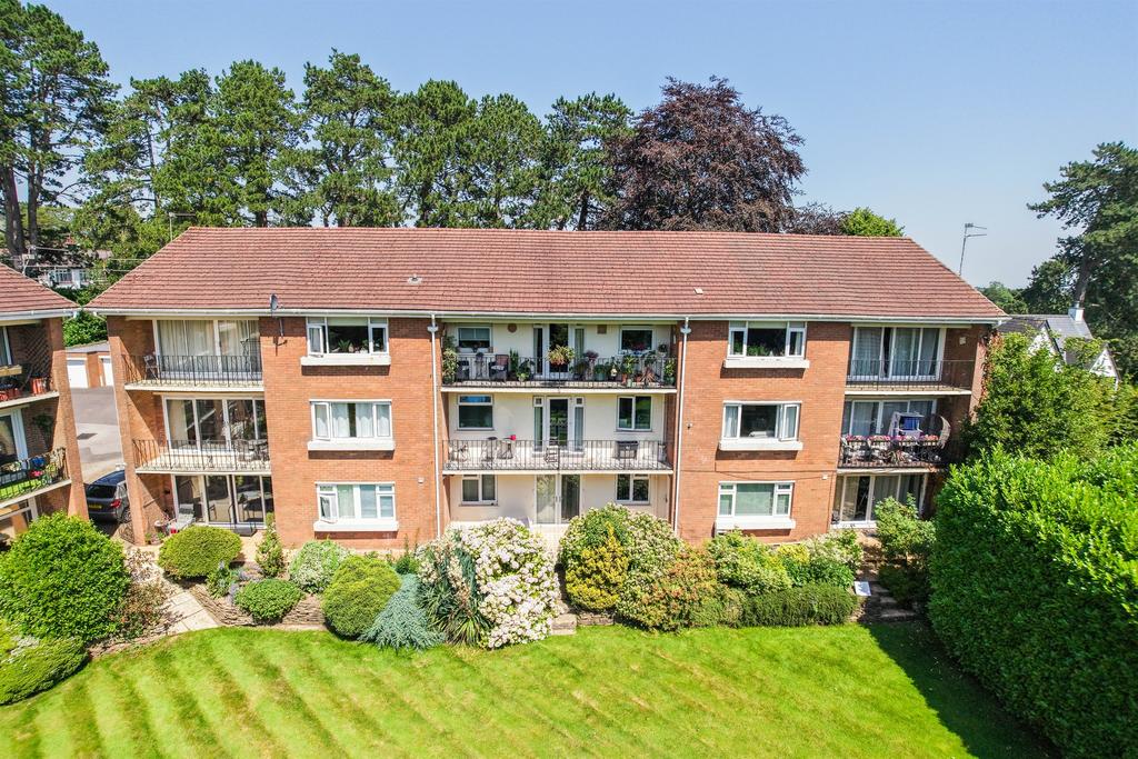 2 bedroom flat for sale