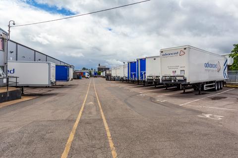 Warehouse to rent, Eismann Way Corby NN17 5ZB