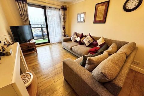 2 bedroom flat to rent, Langstone Marina Heights, Southsea, PO4