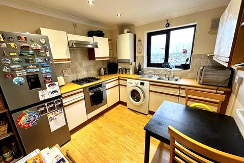 2 bedroom flat to rent, Langstone Marina Heights, Southsea, PO4