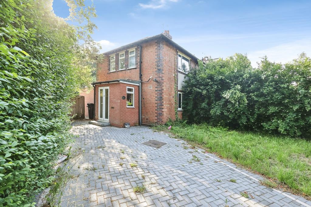 2 bedroom semi-detached house for sale