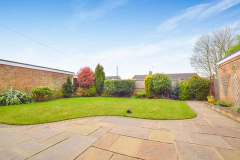 2 bedroom bungalow to rent, St Austell Road, Colchester, CO4