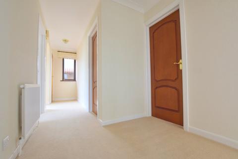 2 bedroom bungalow to rent, St Austell Road, Colchester, CO4