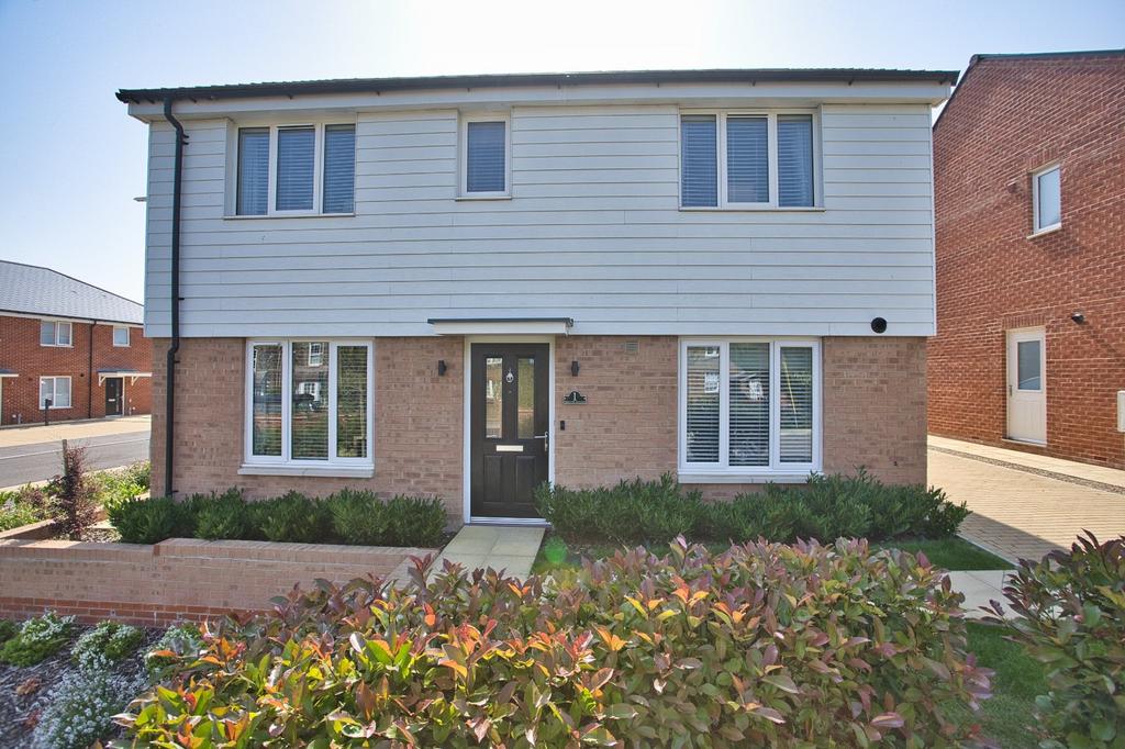 4 bedroom detached house for sale