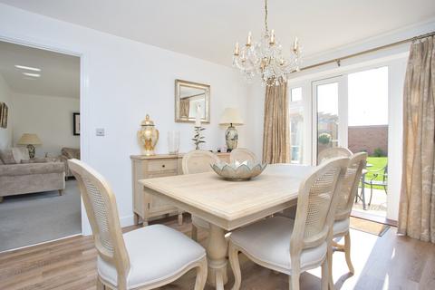 4 bedroom detached house for sale, Sea View Avenue, Walmer, Deal, Kent, CT14