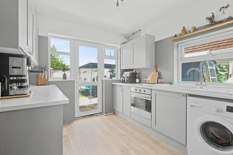 2 bedroom semi-detached bungalow for sale, Waxwell Road, Hockley SS5