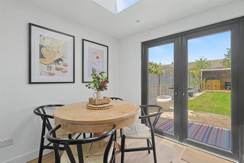 2 bedroom semi-detached bungalow for sale, Waxwell Road, Hockley SS5