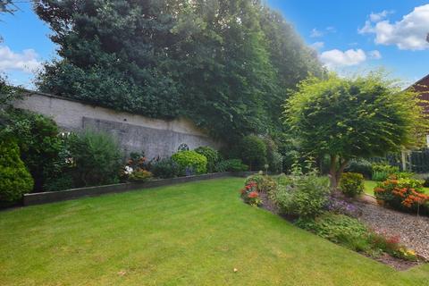 4 bedroom detached house for sale, College Park Close, Rotherham, S60