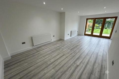 6 bedroom semi-detached house to rent, Bedford Road, Mill Hill, NW7
