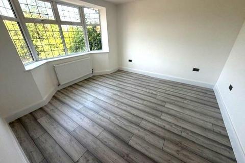 6 bedroom semi-detached house to rent, Bedford Road, Mill Hill, NW7