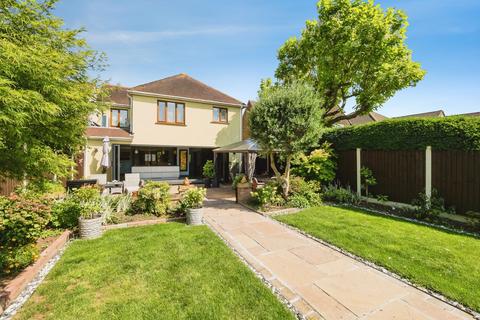4 bedroom detached house for sale, Rowan Walk, HORNCHURCH, Essex, RM11