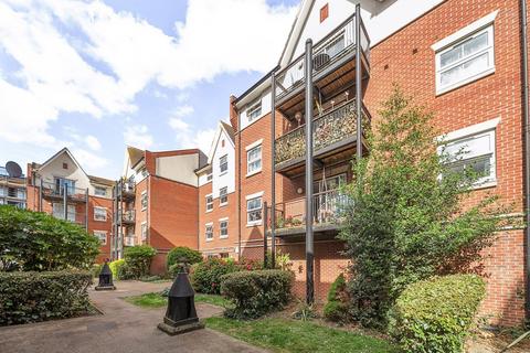 2 bedroom flat to rent, Briton Street, Hampshire SO14