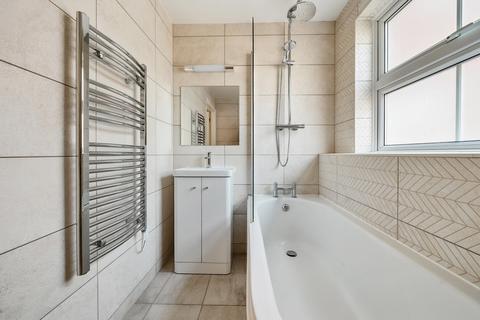 2 bedroom flat to rent, Briton Street, Hampshire SO14