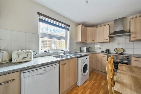 2 bedroom flat to rent, Briton Street, Hampshire SO14
