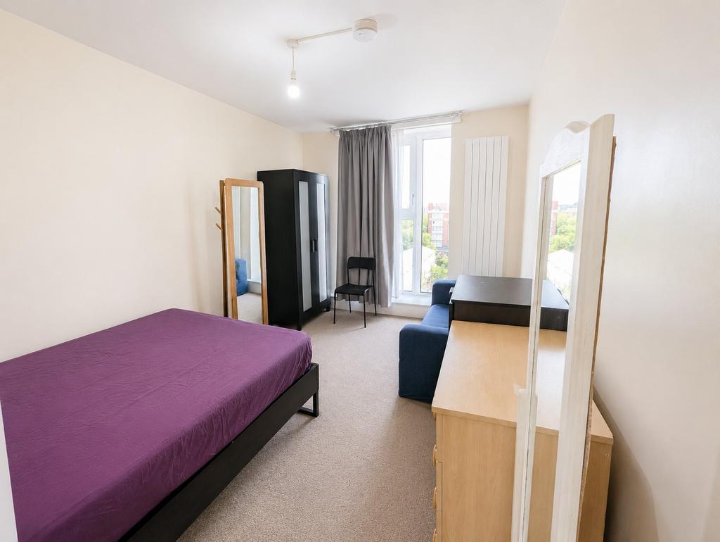 Bright Double Rooms to Rent in a Shared House Swiss Cottage - View 4