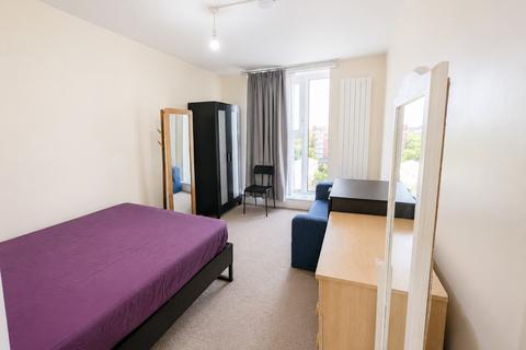 3 bedroom flat to rent, Bright Double Rooms to Rent in a Shared House  Swiss Cottage