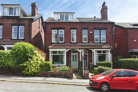 Morris Grove, Leeds