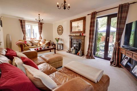 4 bedroom detached house for sale, Pages Close, Bishops Stortford, CM23