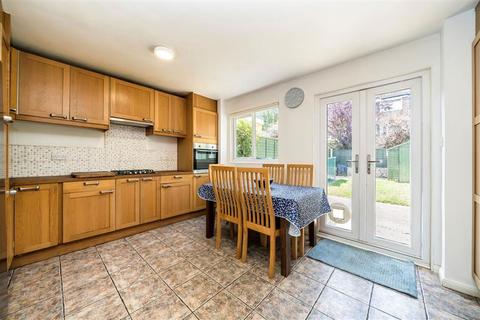 4 bedroom terraced house for sale, Leyland Road, London SE12