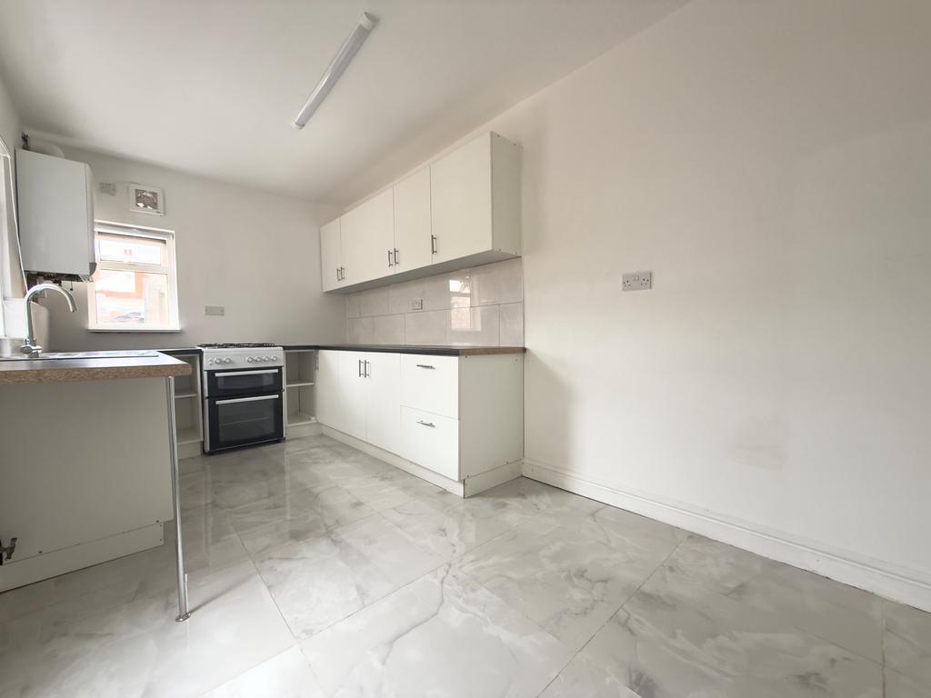 House in Birmingham, West Midlands - View 4