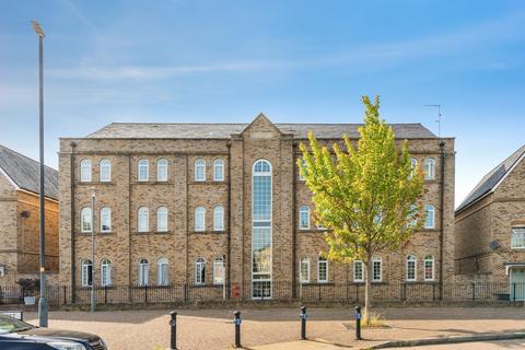 2 bedroom ground floor flat for sale, Alicia Close, Swindon