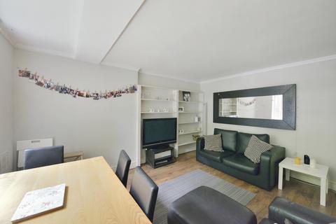 3 bedroom flat to rent, Halton Road London N1